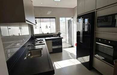 Imagem 6: CASA NA CRUZEIRO DO SUL. 363m² de Área, 4 Vagas na garageme3 Dormitórios