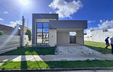 Imagem: A casa em condomínio possui 3 Dormitórios, 2 Banheiros, 2