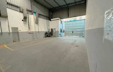 Imagem: O depósito possui 879m² de Área e está localizado em São