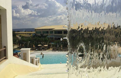 Imagem: O apartamento possui 1 Dormitório, Acomodam 5 pessoas, 1 Vaga