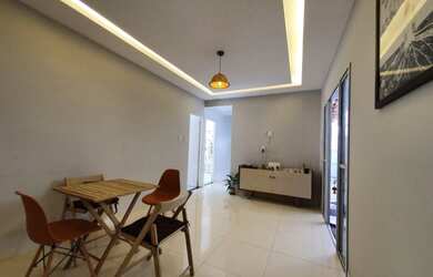 Imagem: A casa em condomínio possui 3 Dormitórios, 1 Banheiro, 2 Vagas