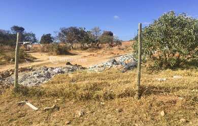 Imagem: O terreno possui 1.000m² de Área e está localizado em Trevo