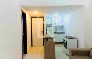 Imagem: O apartamento possui 1 Dormitório, 1 Banheiro, 1 Vaga na garagem