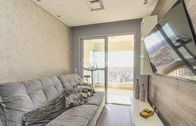 Imagem: O apartamento possui 3 Dormitórios, 1 Banheiro, 2 Vagas na