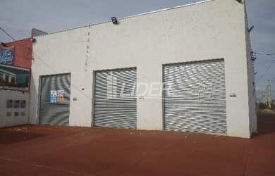 Imagem: O depósito possui 32m² de Área e está localizado em Loteamento