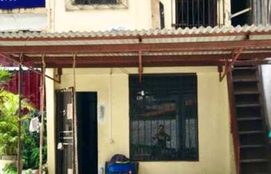 Imagem: A casa possui 1 Dormitório, 1 Banheiro, 2 Vagas na garagem