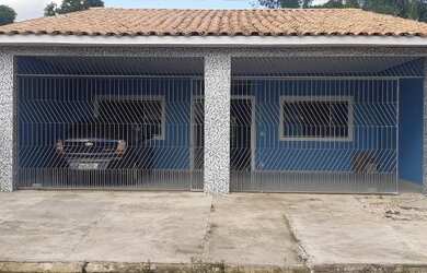 Imagem: A casa possui 4 Dormitórios, 4 Banheiros, 3 Vagas na garagem