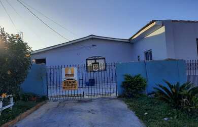 Imagem: A casa possui 2 Dormitórios, 2 Banheiros, 110m² de Área e