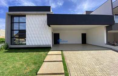 Imagem: A casa em condomínio possui 3 Dormitórios, 3 Banheiros, 4