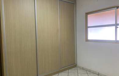 Imagem 11: A casa em condomínio está localizado no bairro Jardim Novo Mundo próximo...