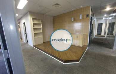 Imagem: Laje comercial com 503m² piso elevado, carpete, copa e 03 banheiros