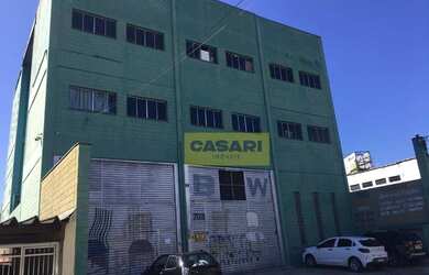 Imagem: O depósito possui 5 Vagas na garagem, 2.100m² de Área e