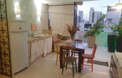 Imagem 4: Oportunidade única. Cobertura duplex com 359 m2 no Tirol todo reformado...