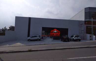 Imagem: O depósito possui 5 Vagas na garagem, 350m² de Área e está