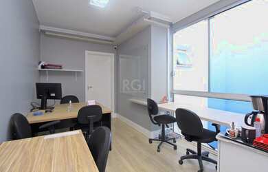 Imagem 4: Casa em Jardim Lindóia. Piscina, 263m² de Área, 2 Vagas na garageme3...