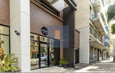 Imagem: O apartamento possui 1 Dormitório, 1 Banheiro, 1 Vaga na garagem