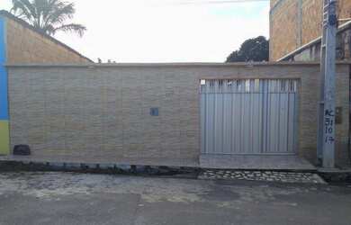 Imagem: A casa possui 2 Dormitórios, 1 Banheiro, 1 Vaga na garagem