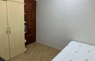 Imagem: O quarto possui Imóvel mobiliado e está localizado em São