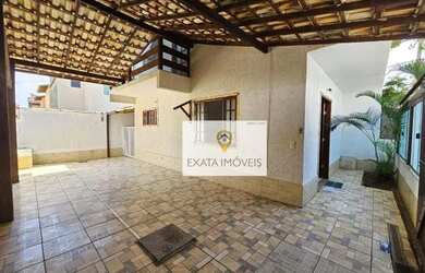 Imagem: A casa possui 2 Dormitórios, 2 Banheiros, 1 Vaga na garagem