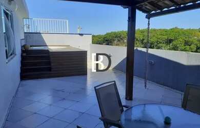 Imagem: A casa possui 3 Dormitórios, 2 Banheiros, 2 Vagas na garagem