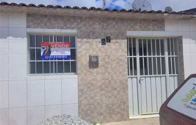 Imagem: A casa possui 2 Dormitórios, 1 Banheiro, 100m² de Área, Varanda