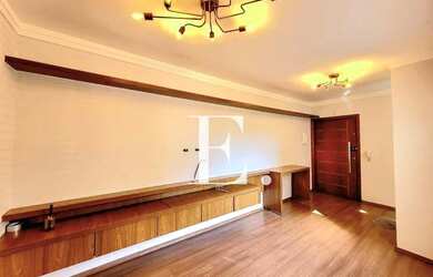 Imagem: O apartamento possui 2 Dormitórios, 2 Banheiros, 2 Vagas na