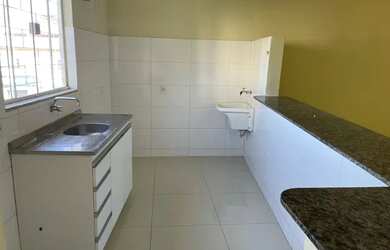 Imagem: A kitnet possui 2 Dormitórios, 1 Banheiro, 1 Vaga na garagem