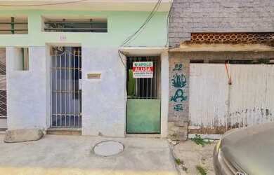 Imagem: A casa possui 1 Dormitório, 1 Banheiro, 38m² de Área e está