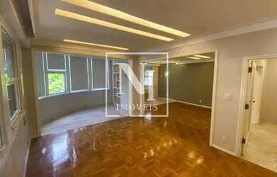 Imagem: O apartamento possui 4 Dormitórios, 5 Banheiros, 1 Vaga na