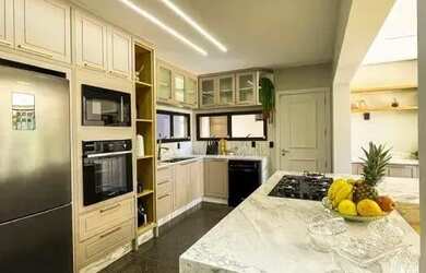 Imagem 10: Ampla casa 4 suítes APENAS 500m da Praça do Congresso centro de criciúma...