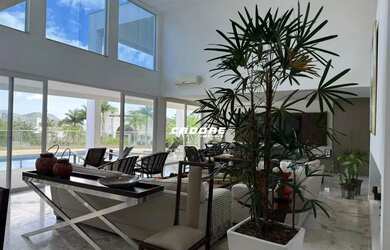 Imagem 7: Luxo, Conforto e Exclusividade: Residência de 6 Suítes com Piscina no Condomínio Horizonta