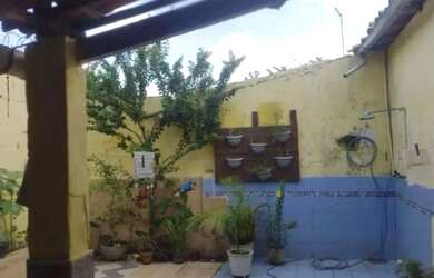 Imagem 10: Casa na Cohab. Churrasqueira, Varanda, 200m² de Áreae2 Vagas na garagem