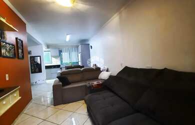 Imagem 3: Casa de alvenaria com 3 dormitórios, semimobiliada,2 banheiros, pátio,...