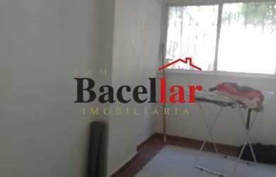 Imagem: O apartamento possui 1 Dormitório, 1 Banheiro, 30m² de Área