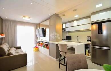 Imagem: O apartamento possui 2 Dormitórios, 2 Banheiros, 2 Vagas na