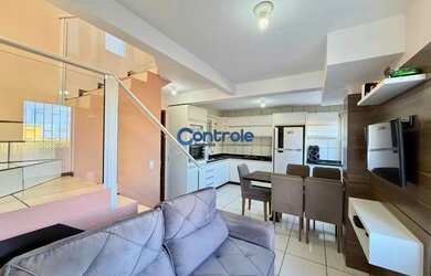 Imagem: A casa possui 2 Dormitórios, 1 Banheiro, 2 Vagas na garagem