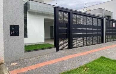 Imagem: A casa possui 3 Dormitórios, 1 Banheiro, 3 Vagas na garagem