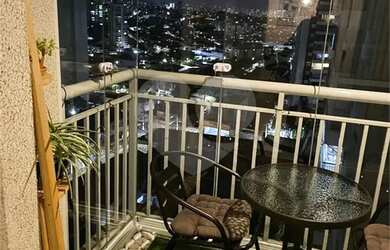 Imagem: O apartamento possui 2 Dormitórios, 1 Banheiro, 1 Vaga na garagem