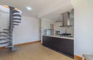 Imagem: O apartamento na cobertura possui 1 Dormitório, 2 Banheiros