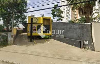 Imagem: O depósito possui 5 Vagas na garagem e 135m² de Área e está