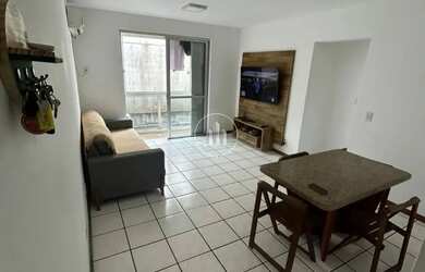 Imagem: O apartamento possui 3 Dormitórios, 1 Banheiro, 2 Vagas na