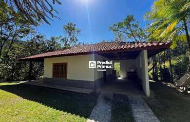 Imagem: A casa possui 1 Dormitório, 1 Banheiro, 1 Vaga na garagem