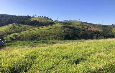 Imagem: O terreno possui 600m² de Área e está localizado em Portão