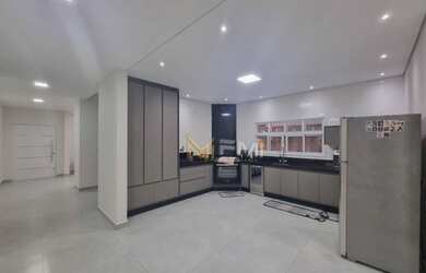 Imagem: A casa em condomínio possui 3 Dormitórios, 4 Banheiros, 4