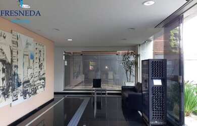 Imagem: O depósito possui 2 Vagas na garagem, 133m² de Área e está