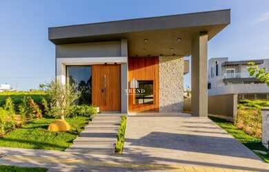 Imagem: A casa em condomínio possui 3 Dormitórios, 2 Banheiros, 2