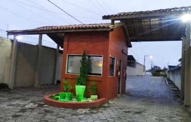 Imagem: A casa em condomínio possui 3 Dormitórios, 2 Banheiros, 2