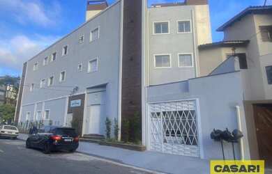 Imagem: O depósito possui 4 Vagas na garagem, 200m² de Área e está