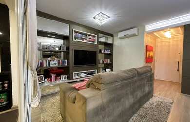 Imagem: O apartamento possui 3 Dormitórios, 2 Banheiros, 2 Vagas na