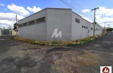 Imagem: O depósito possui 5 Vagas na garagem e 1750m² de Área e está